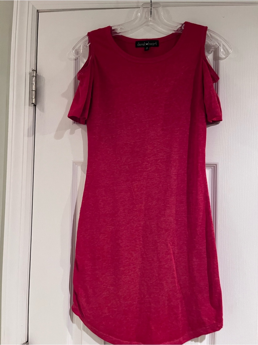 derek heart red Cold-Shoulder Shift Dress